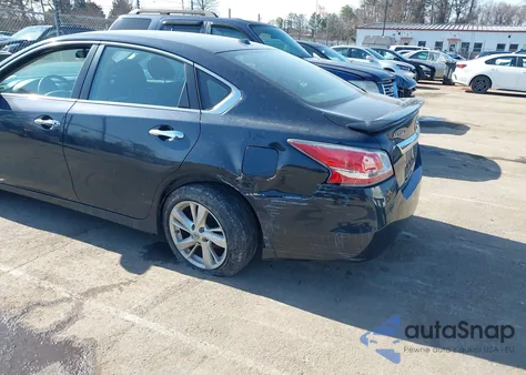 2015 Nissan Altima 2.5 Sv z USA, uszkodzony, nr VIN 1N4AL3AP1FC258422